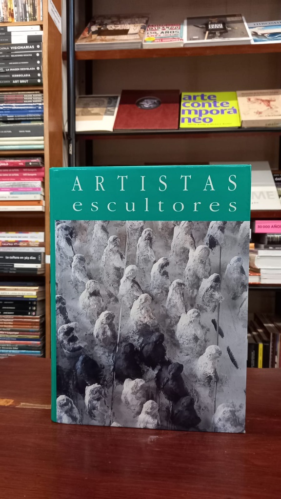 ARTISTAS ESCULTORES REALISMOS ABSTRACCIONES